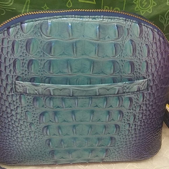 Small Brahmin Ombre Infinity Melbourne Crossovers Purse - Picture 3 of 3